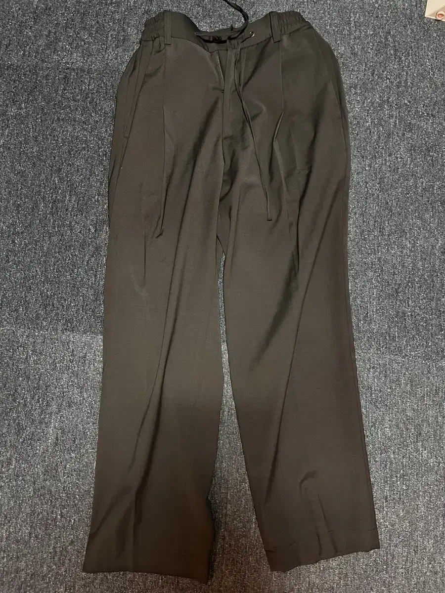 어나더오피스 21SS wool Easy Pants